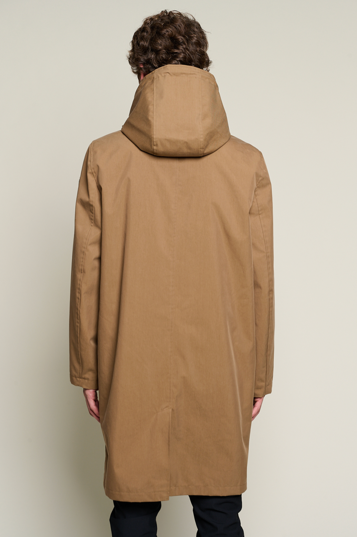 Long Unisex Parka with a Clean, Classic Cut