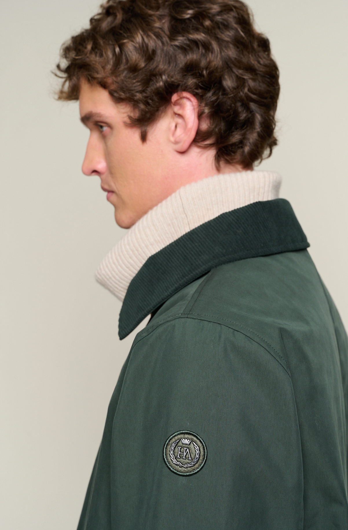 Long Unisex Parka with a Clean, Classic Cut