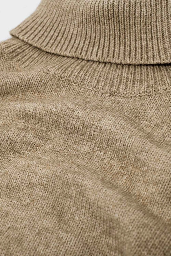 Loose Beige Sweater with Dropped Sleeves-Sweater-Q2-S-Beige-Urbanheer