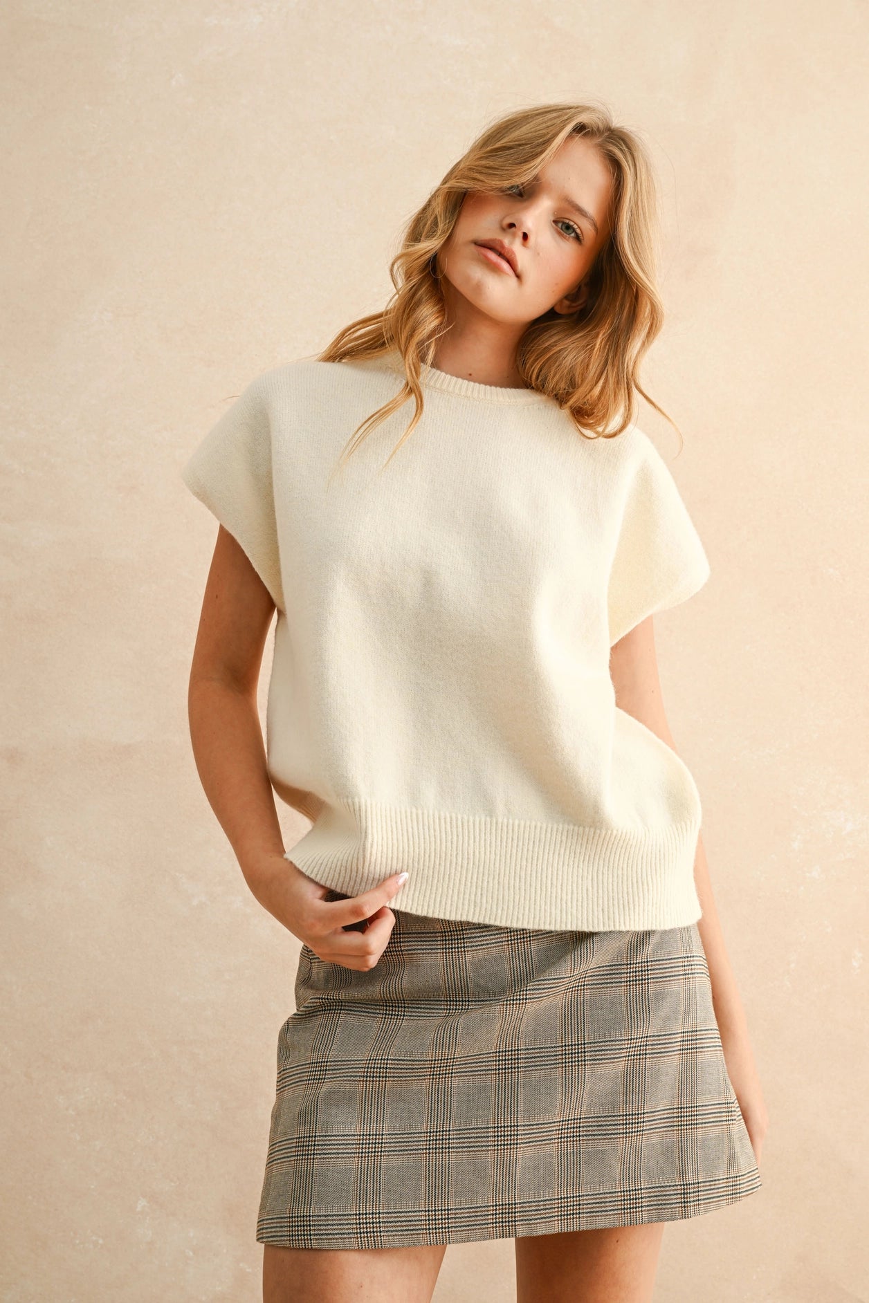 Loose Fit Short Sleeve Sweater Top