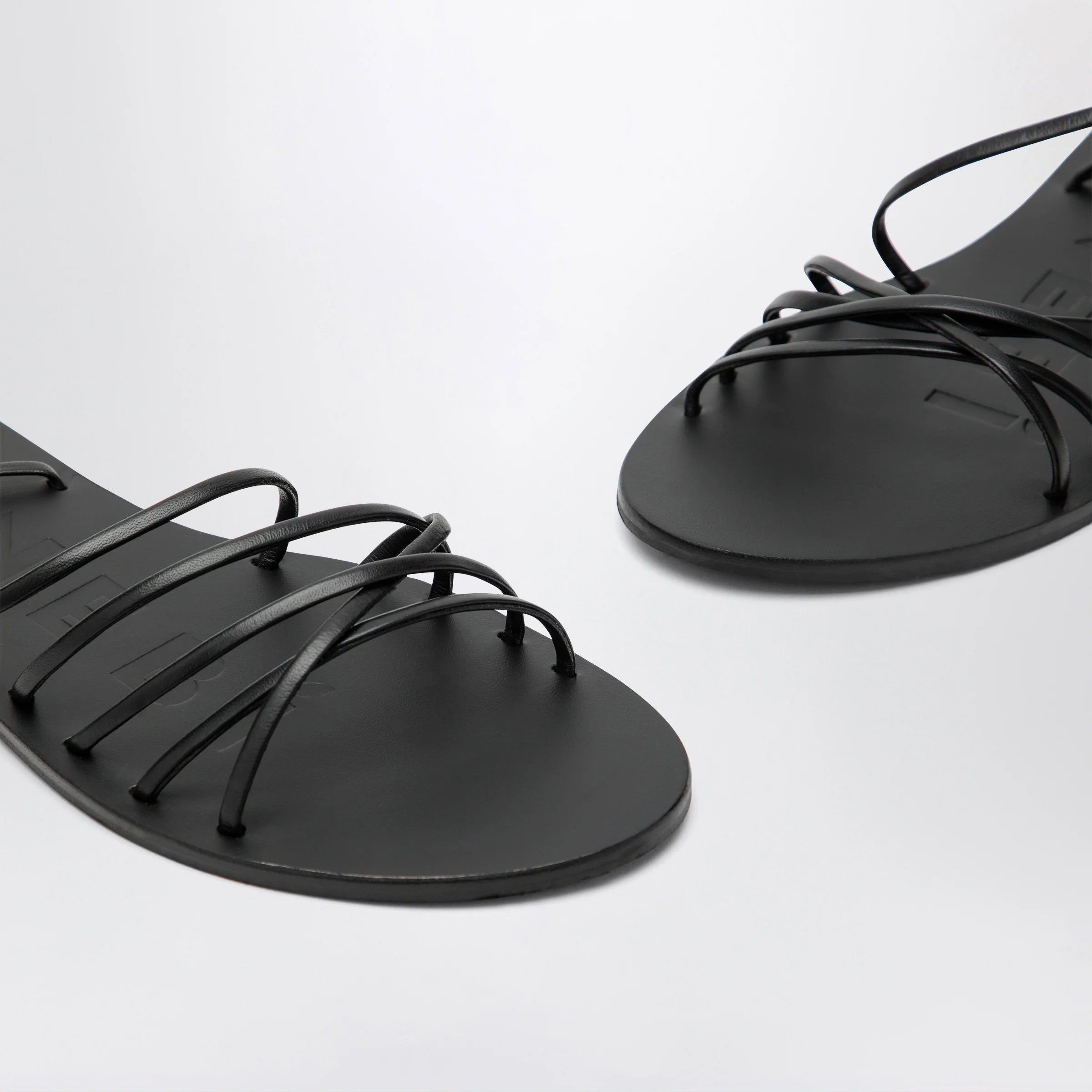 Manebí Black crossover leather sandals