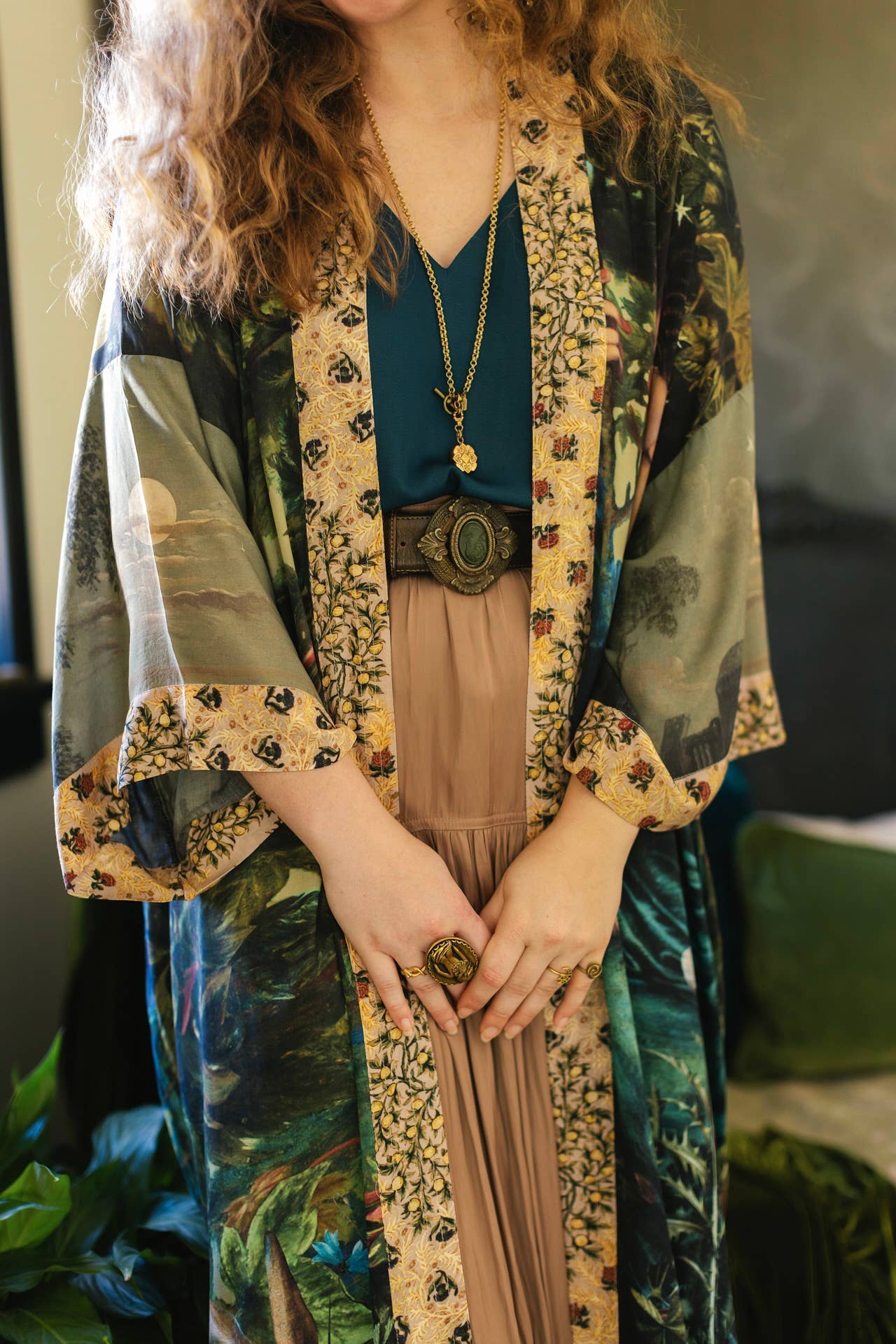 Bella Notte Opera Duster Kimono Robe W/Rabbit & Moon