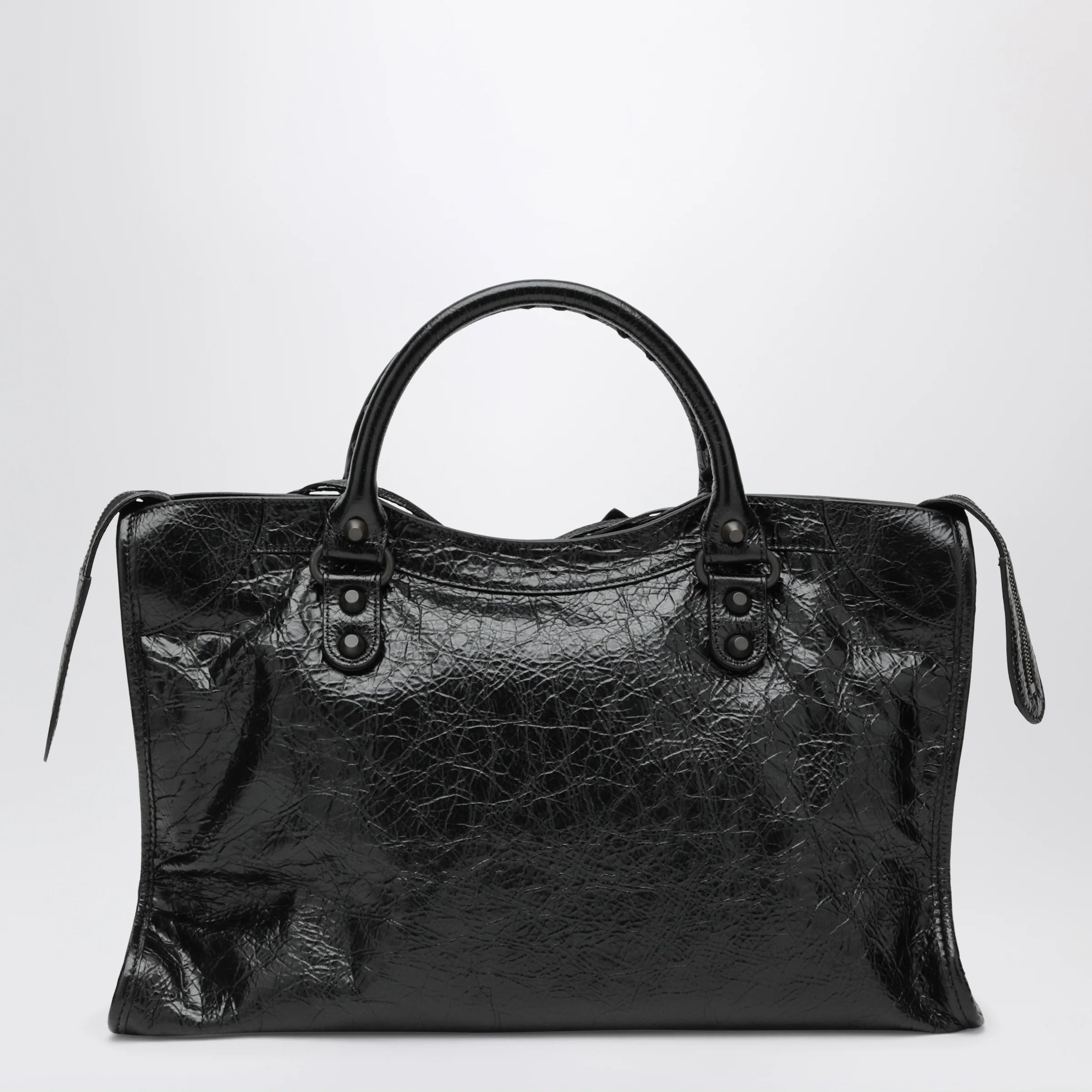 Medium Lambskin Leather Handbag for Everyday Comfort