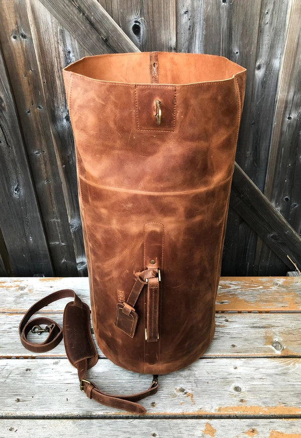 Military Leather Duffle Bag-Bags-Hides-20 x 10.5 x 8.5 in (50.8 x 26.7 x 21.6 cm)-Urbanheer