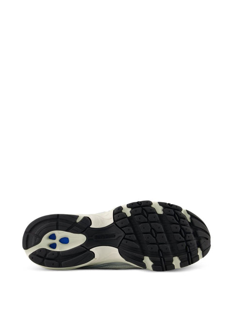 New Balance 740 Sneakers
