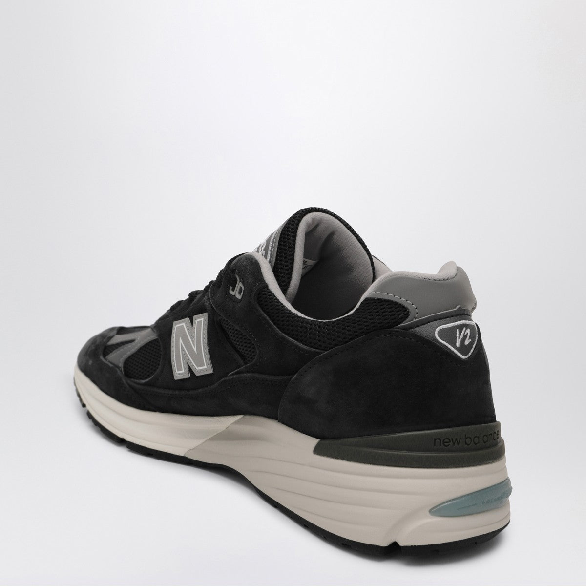 New Balance Made in UK 991v2 Sneakers in Black