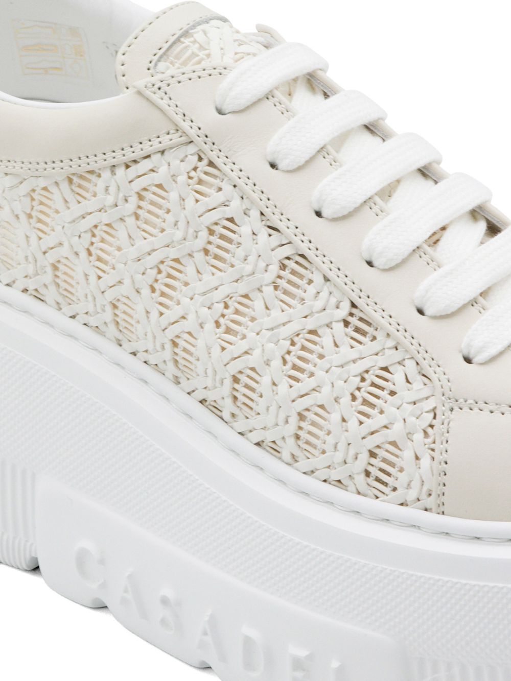 Nexsu Sneakers for Everyday Comfort
