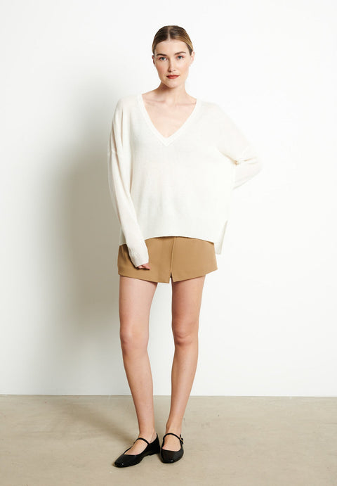 RIA 3 Pull col V profond oversize en cachemire blanc écru-col v femme-Studio Cashmere8-S-M-SC8-00746-blanc écru-Urbanheer