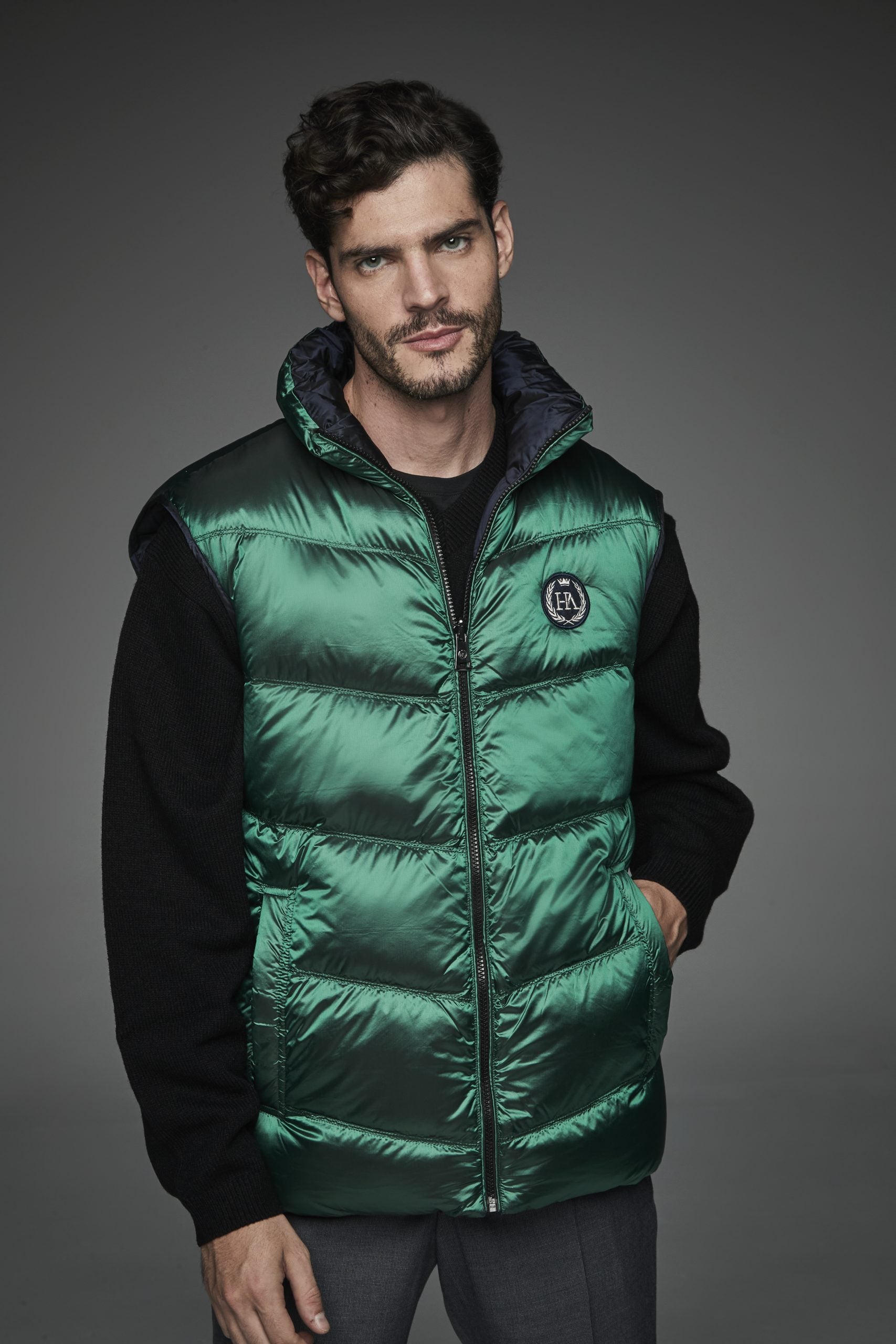 Short vest with reversible mandarin collar ROBIN NAVY-Vest-Henry Arroway-S-Navy-Urbanheer