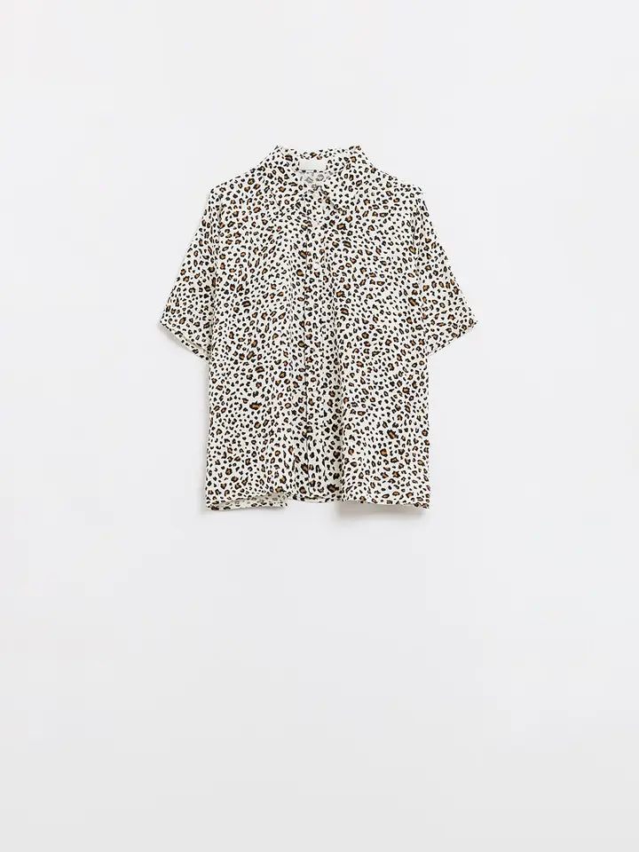 Relaxed Oversized Leopard Print Short Sleeves Shirt-Shirt-Q2-S-Beige-Urbanheer