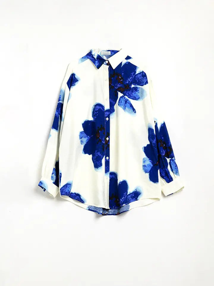 Relaxed Shirt in White with Blue Tropical Flower Print-Shirt-Q2-M-BLUE-Urbanheer
