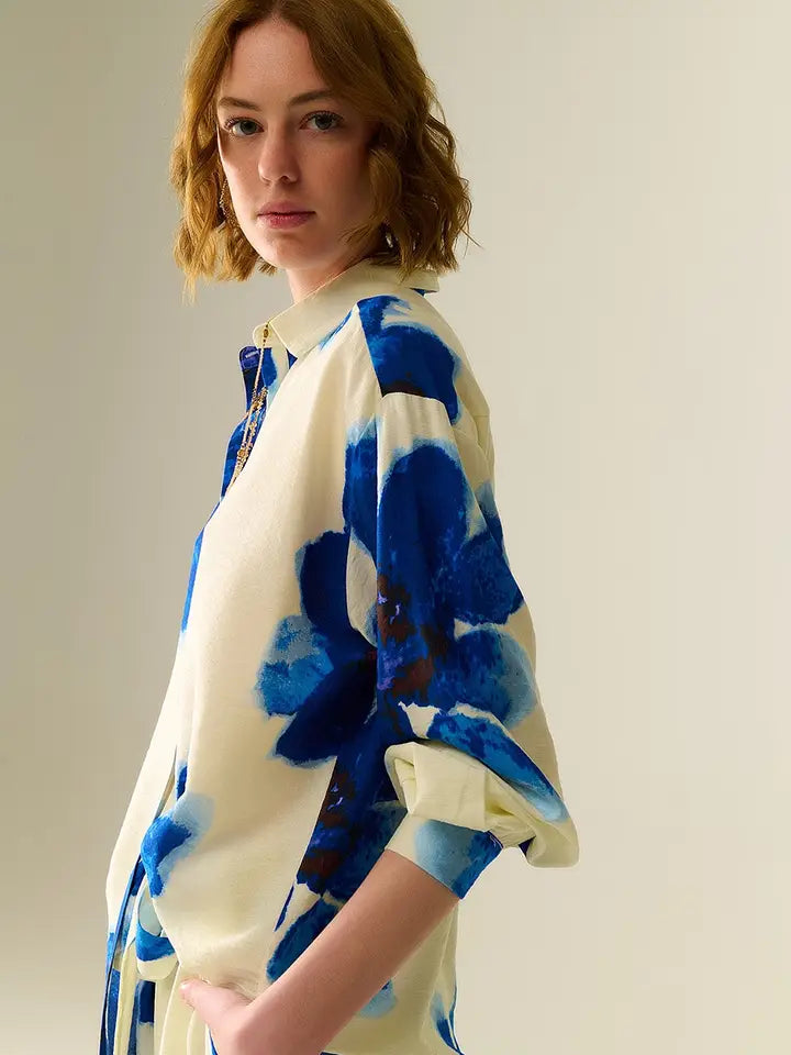 Relaxed Shirt in White with Blue Tropical Flower Print-Shirt-Q2-M-BLUE-Urbanheer