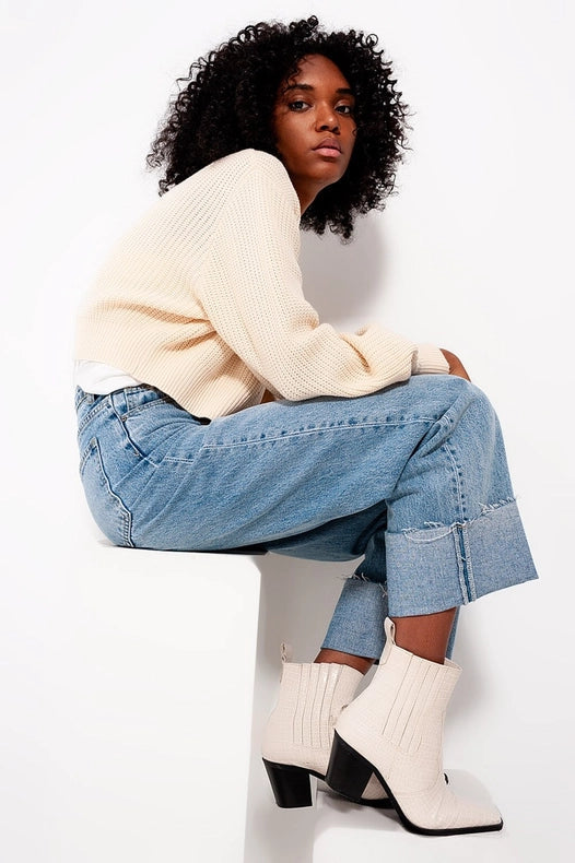 Relaxed Straight Leg Jeans With Turn Up In Bleach Wash-Jeans-Q2-XS-Blue-Urbanheer