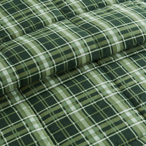 Reversible Christmas Comforter and Sham Set Cozy Maple