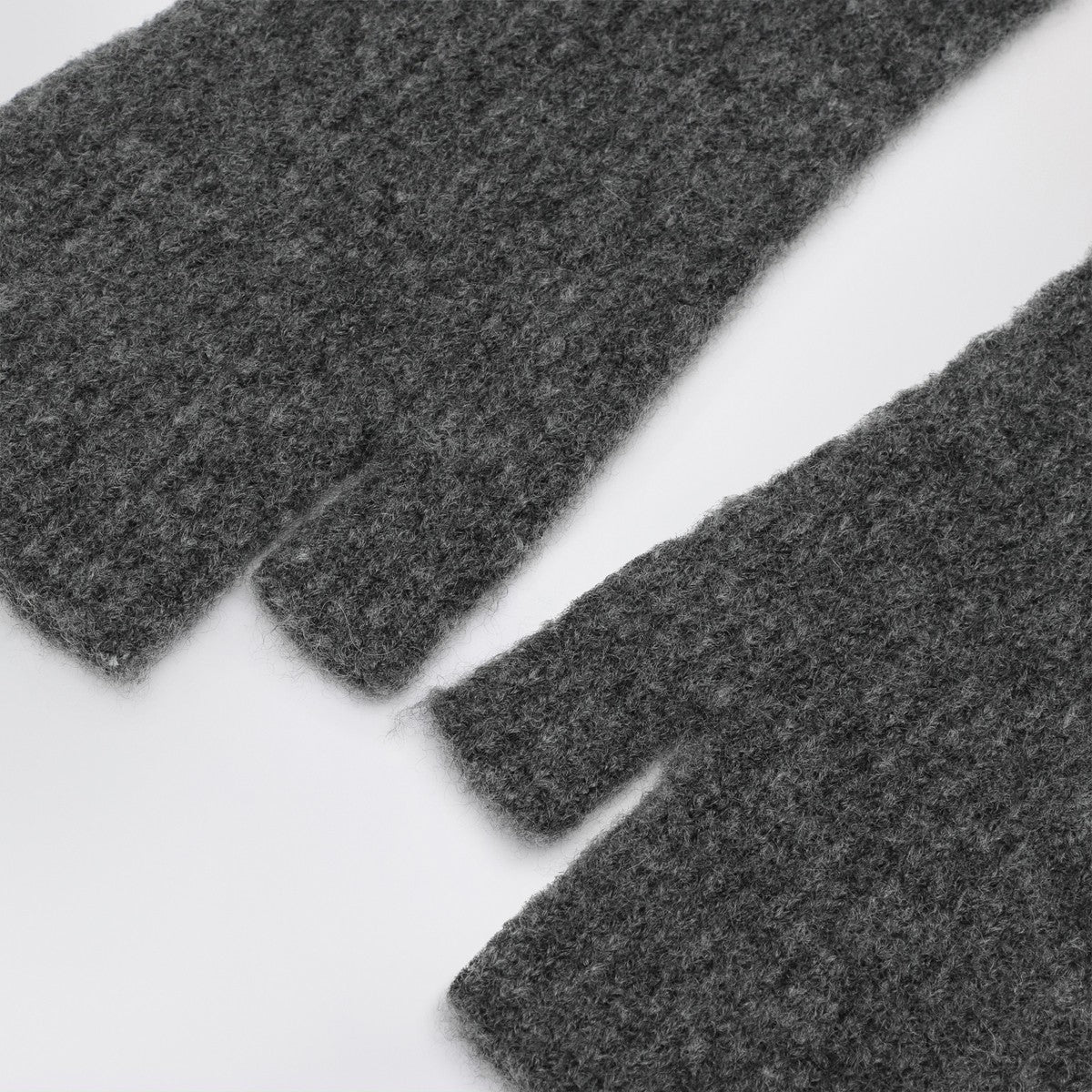 Roberto Collina Long grey gloves in cashmere and silk blend