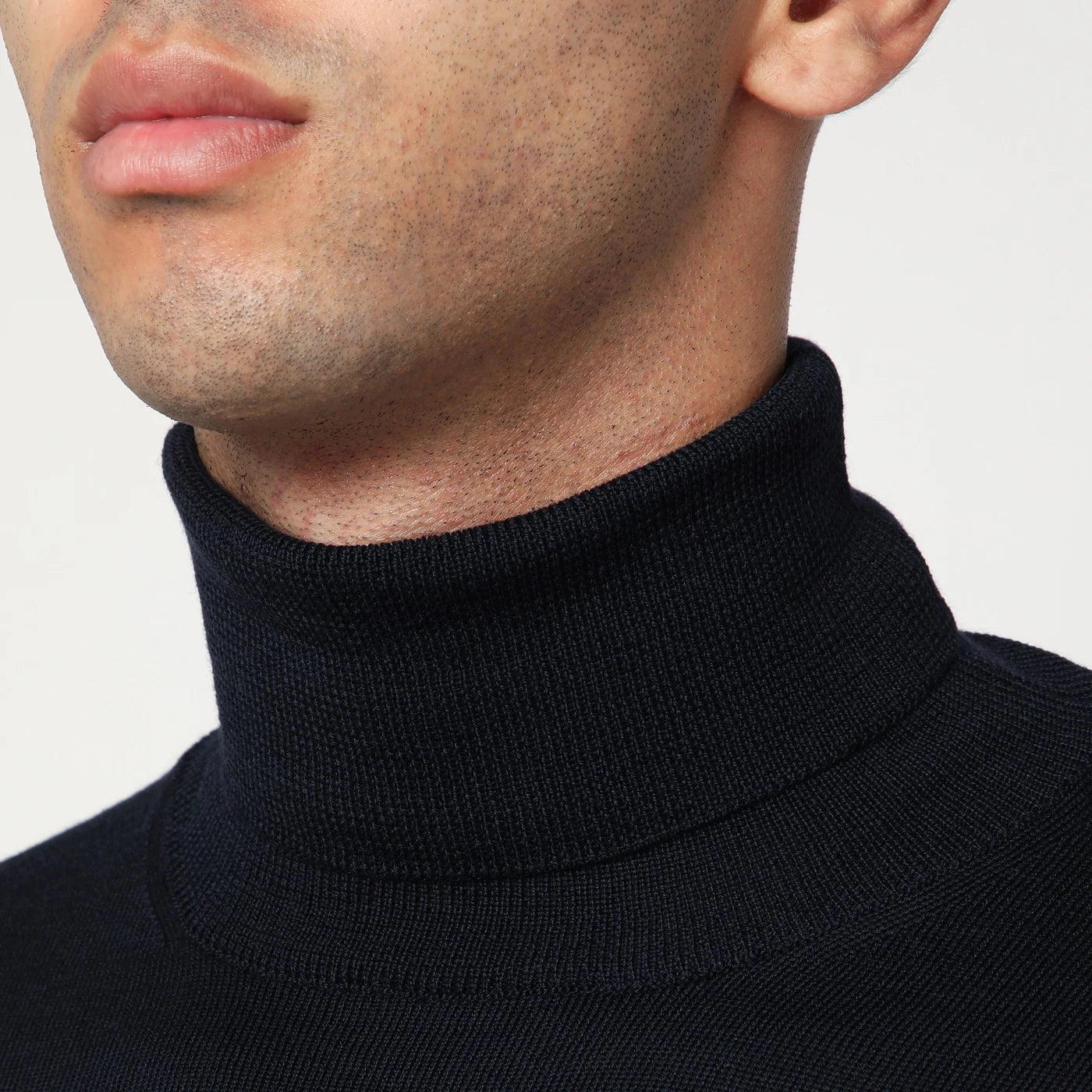 Roberto Collina Navy blue wool turtleneck sweater