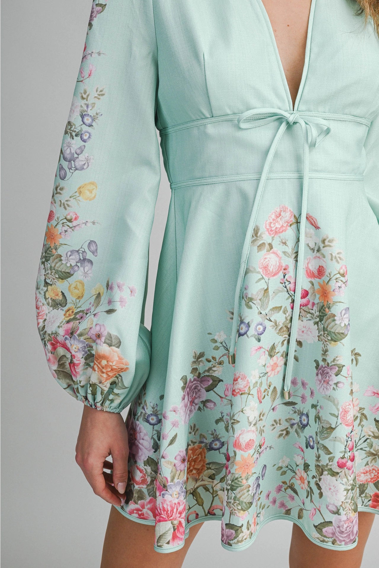 Romantic A-Line Fit & Flowy Silhouette Long Sleeve Dress