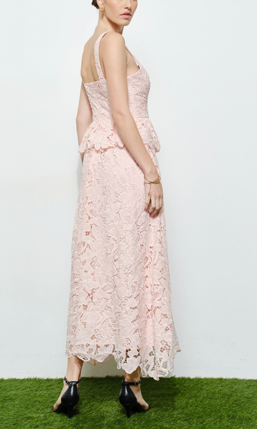 Romantic Floral Lace Sleeveless Maxi Dress