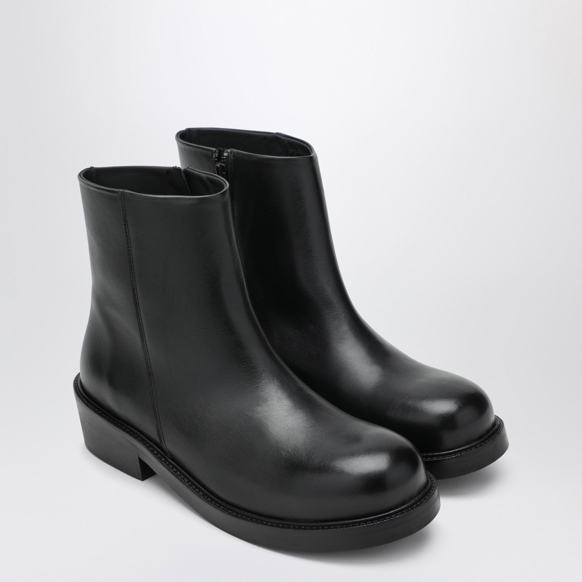 Séfr Black Letaro ankle boots in leather