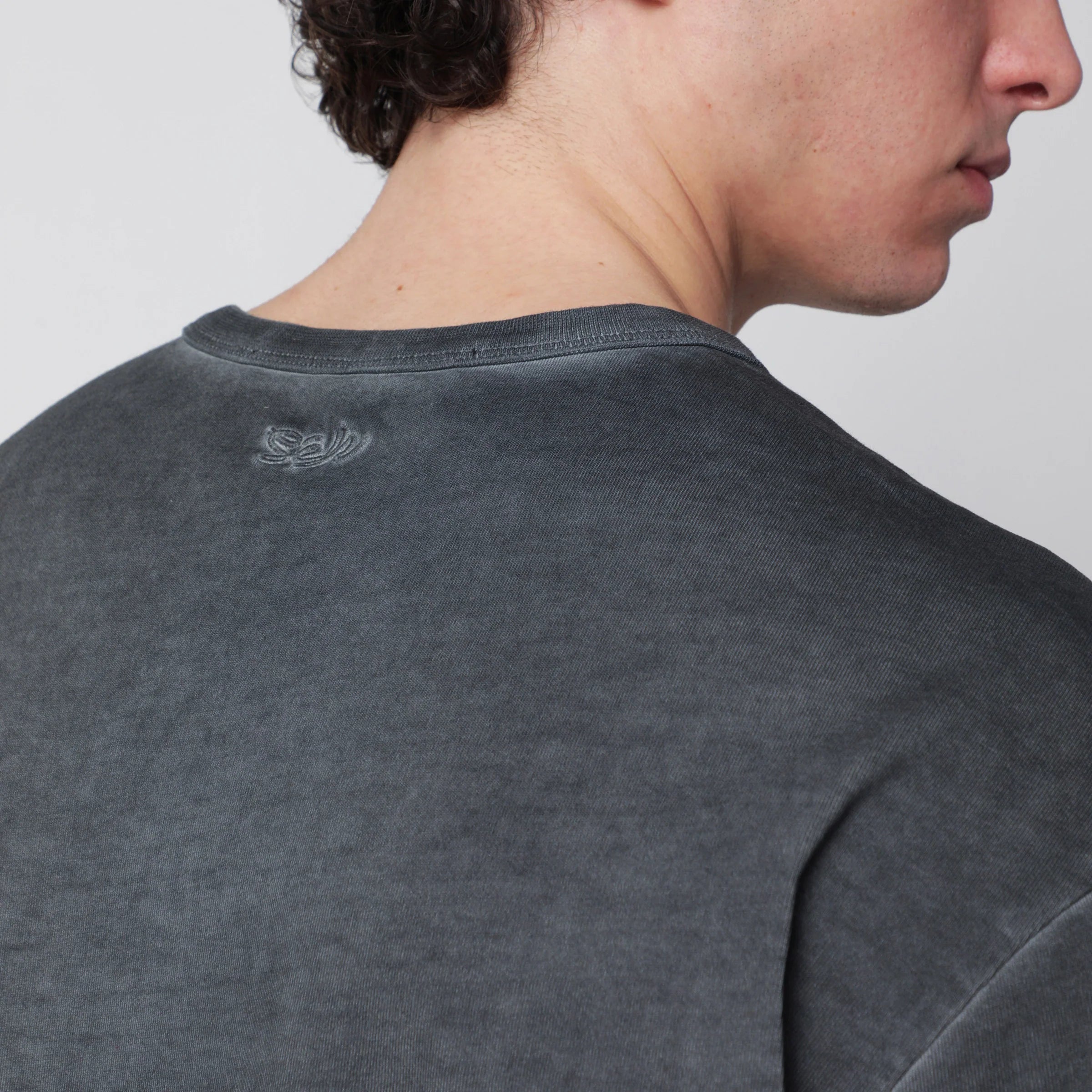 Séfr Mauro black washed-effect T-shirt in organic cotton
