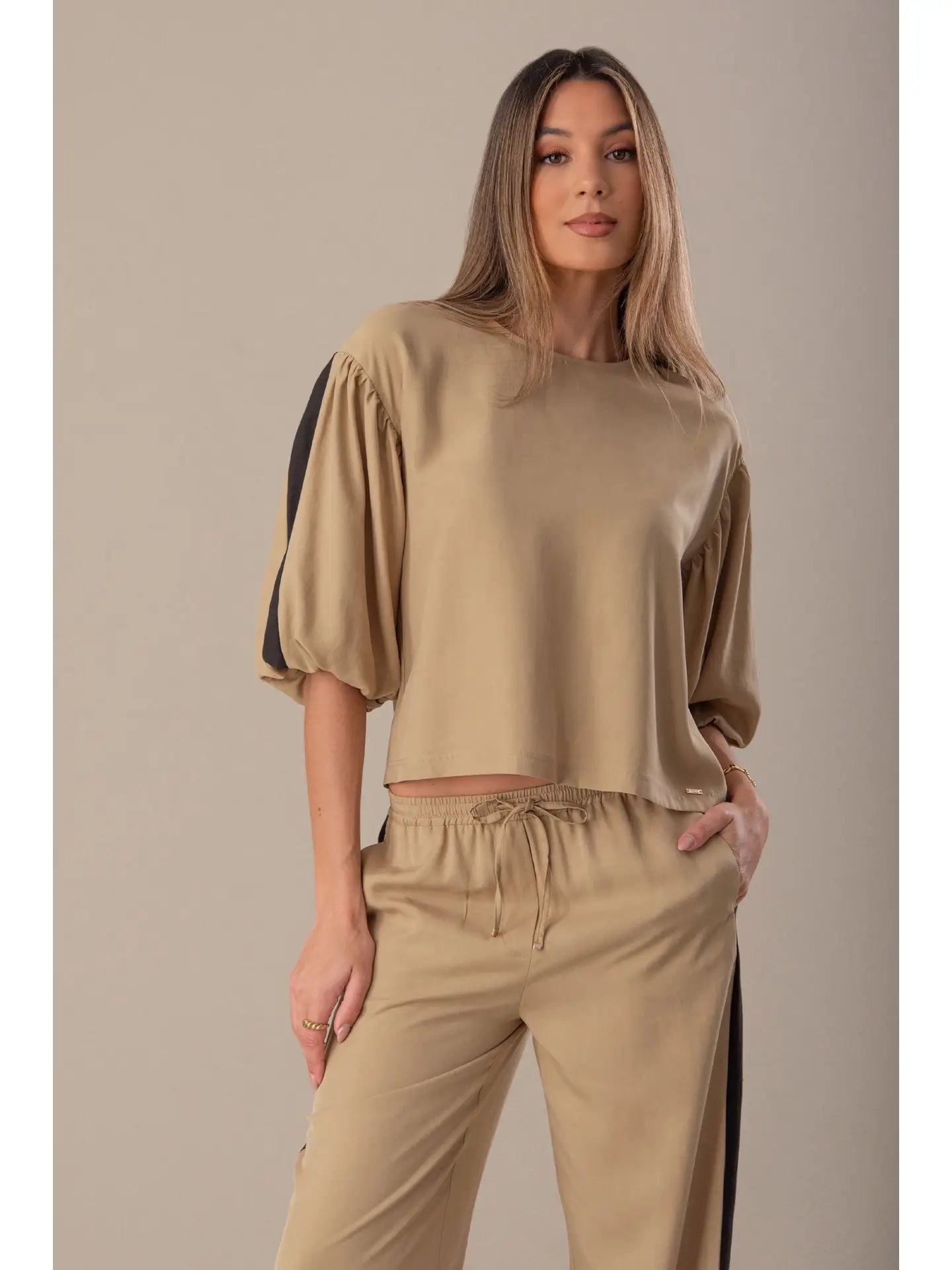 Short Sweater with Puff Sleeves