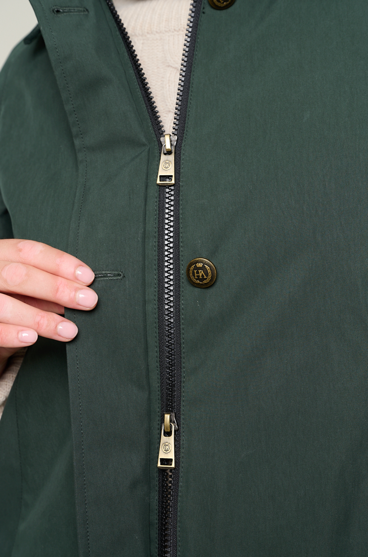 Short Women’s Parka with Corduroy Collar