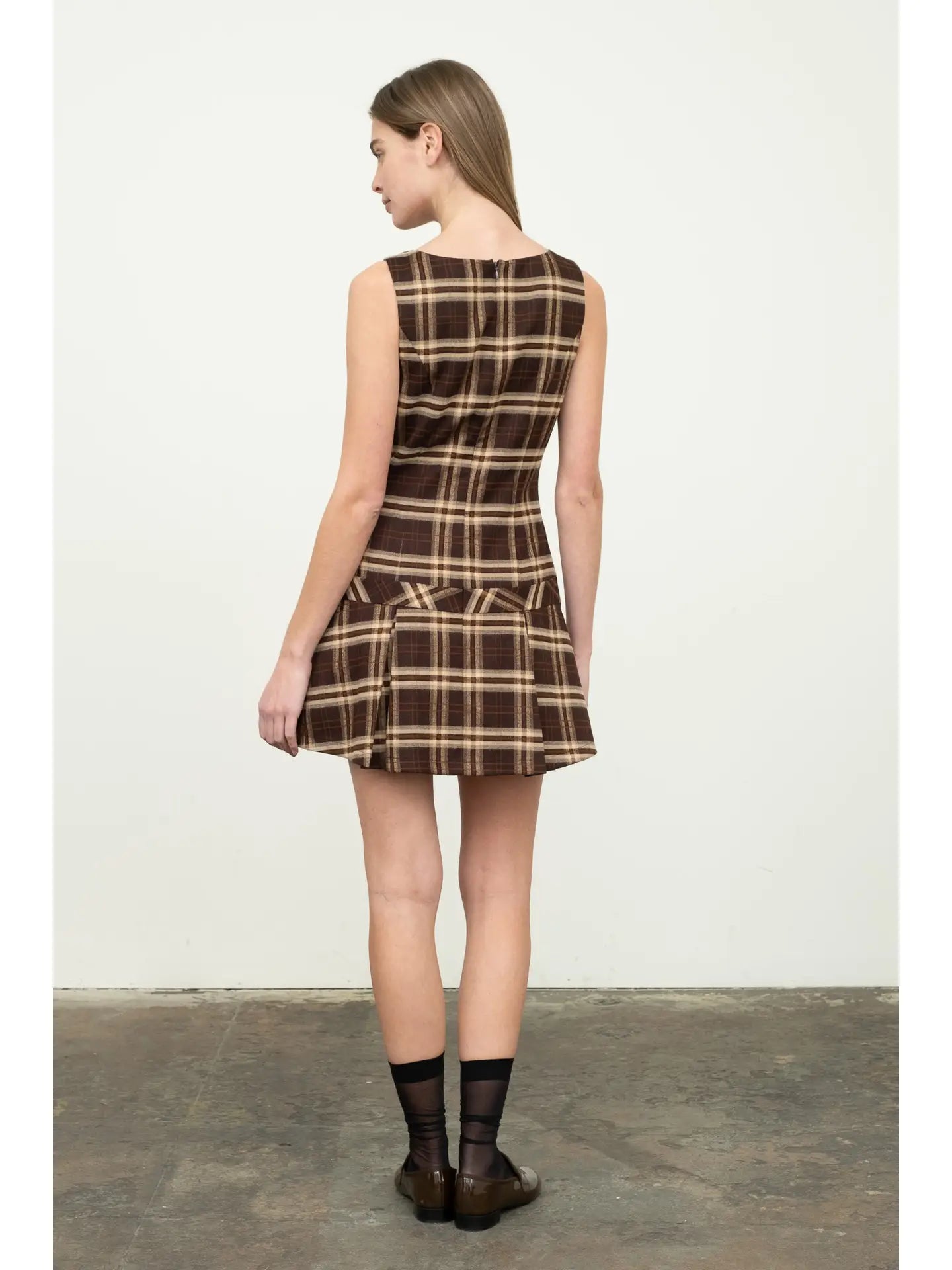 MOON RIVER Women's Plaid Sleeveless Minidress - Brown - Mini dresses MOON RIVER Women's Plaid Sleeveless Minidress - Brown - Mini dresses