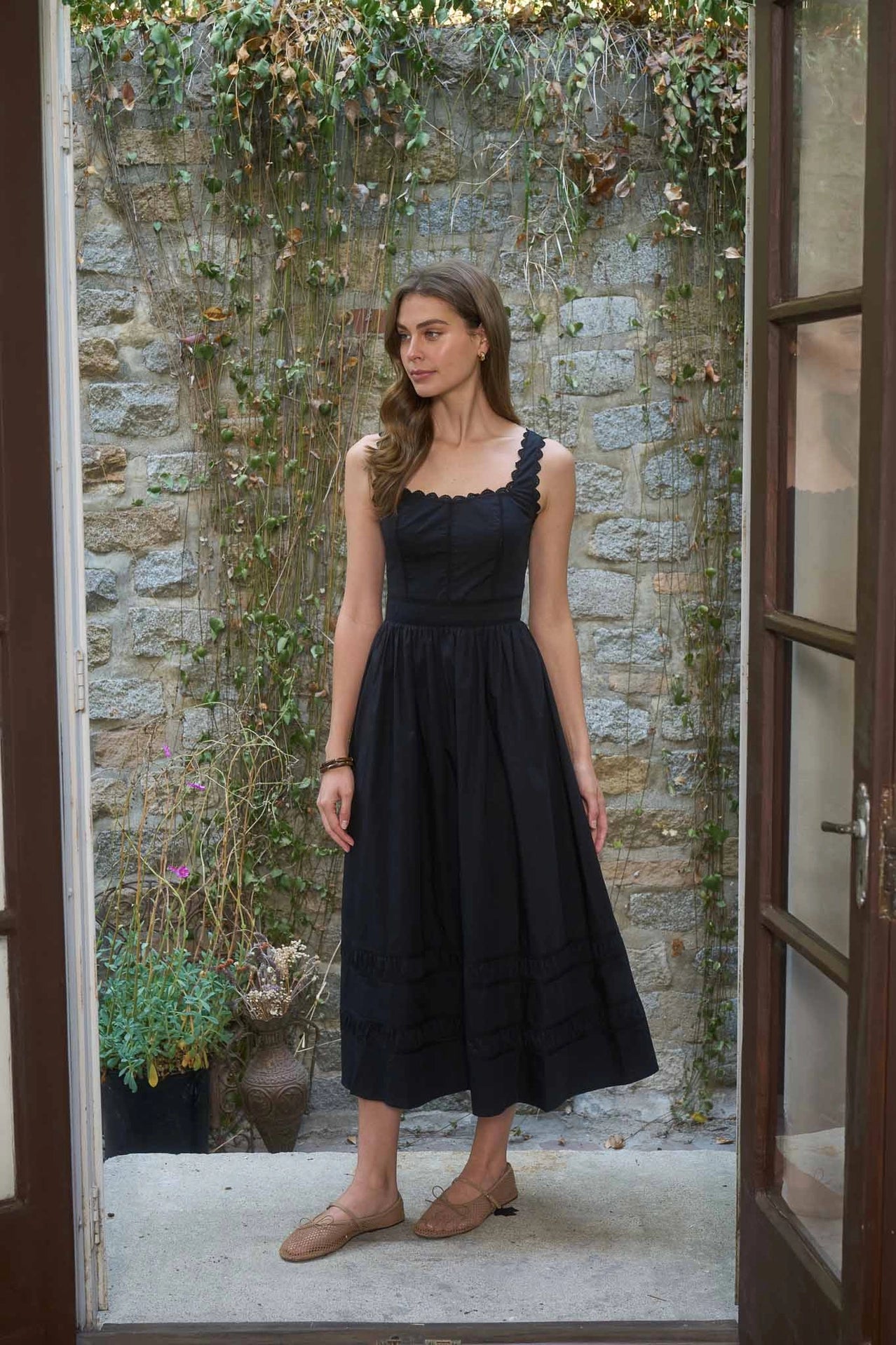 Sleeveless Lace Trim Detail Midi Dress