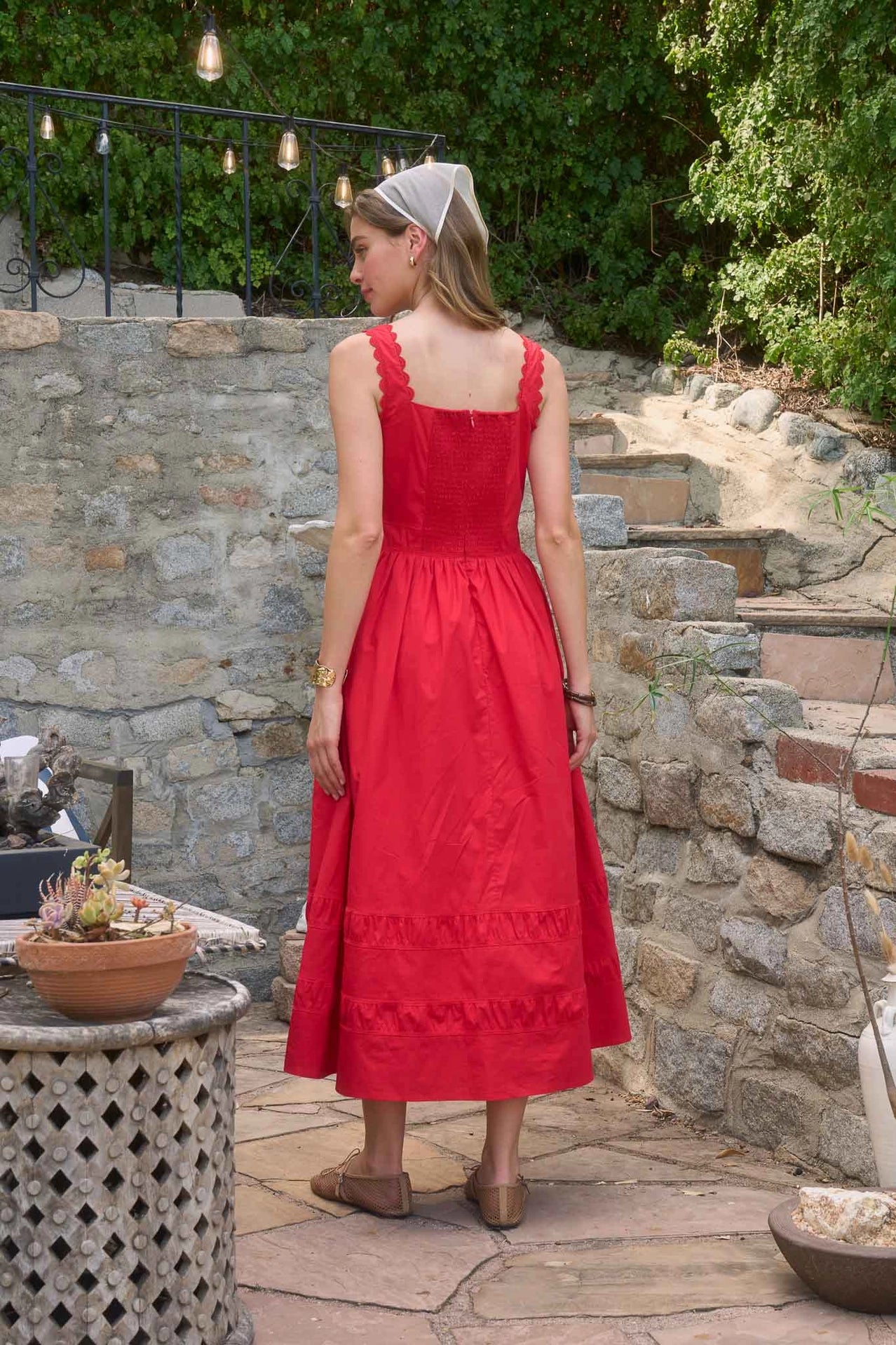 Sleeveless Lace Trim Detail Midi Dress