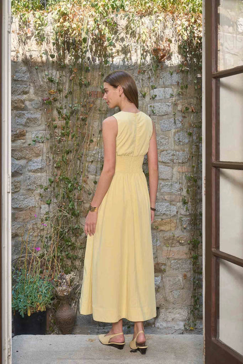 Sleeveless Pin-Tuck Waist Detail Midi Dress