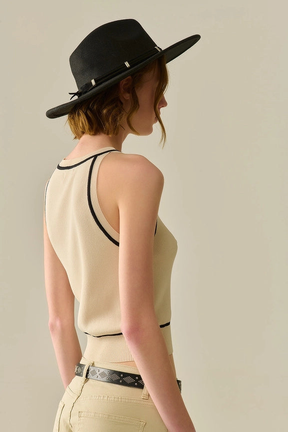 Sleeveless Sweater in Beige Featuring Detail Black Lines-Sweater-Q2-One Size-BEIGE-Urbanheer