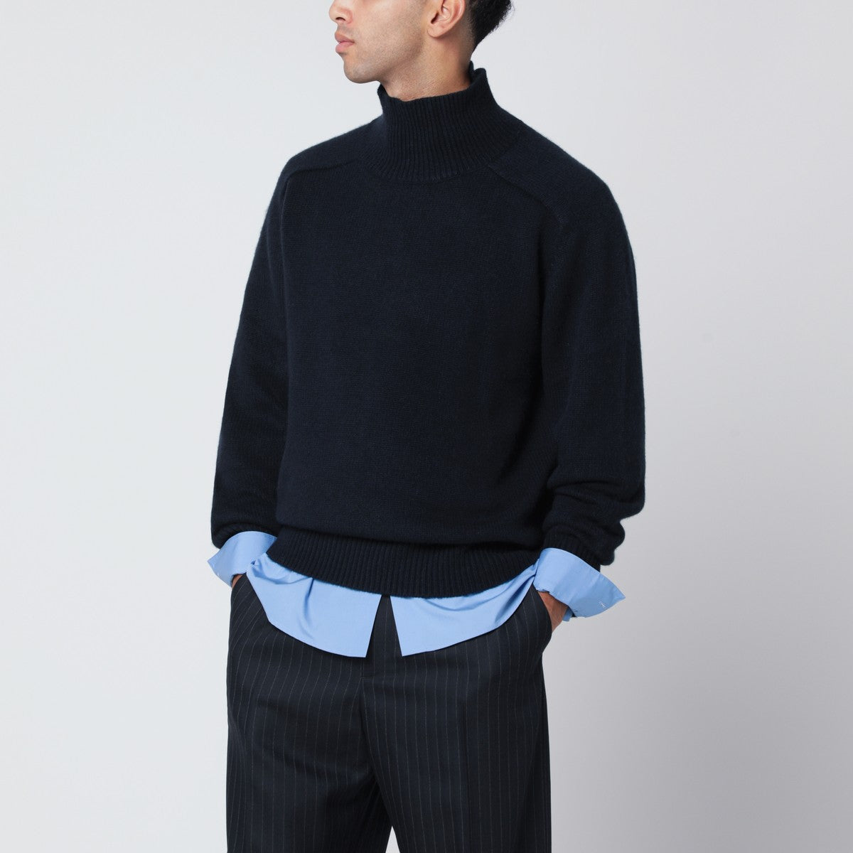 Soft Goat Navy blue cashmere turtleneck sweater