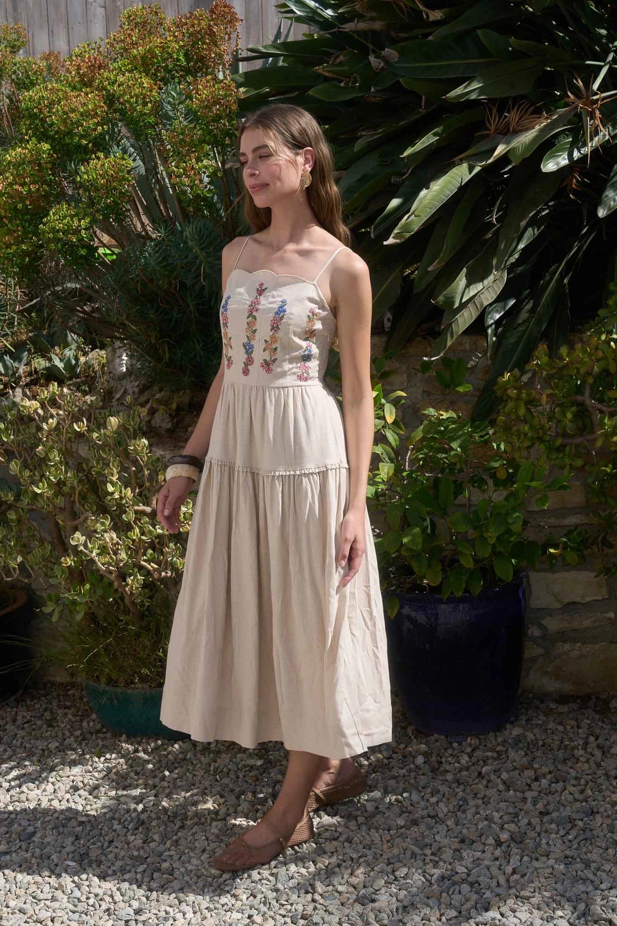 Spaghetti Strap Scallop Neck Embroidery Midi Dress