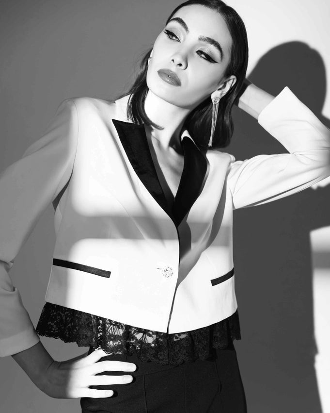 Suit with Contrasting Lapels and Lace-Suit-Miawhitemilano-S-Urbanheer