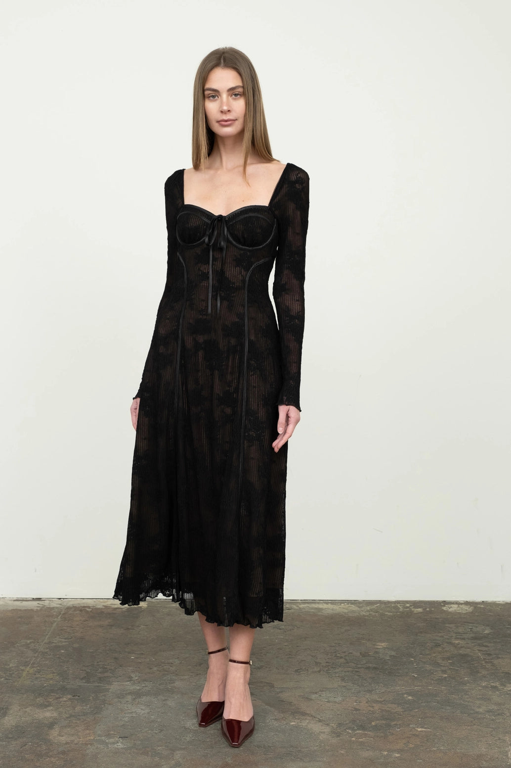 Sweetheart Neck Long Sleeve Lace Midi Dress