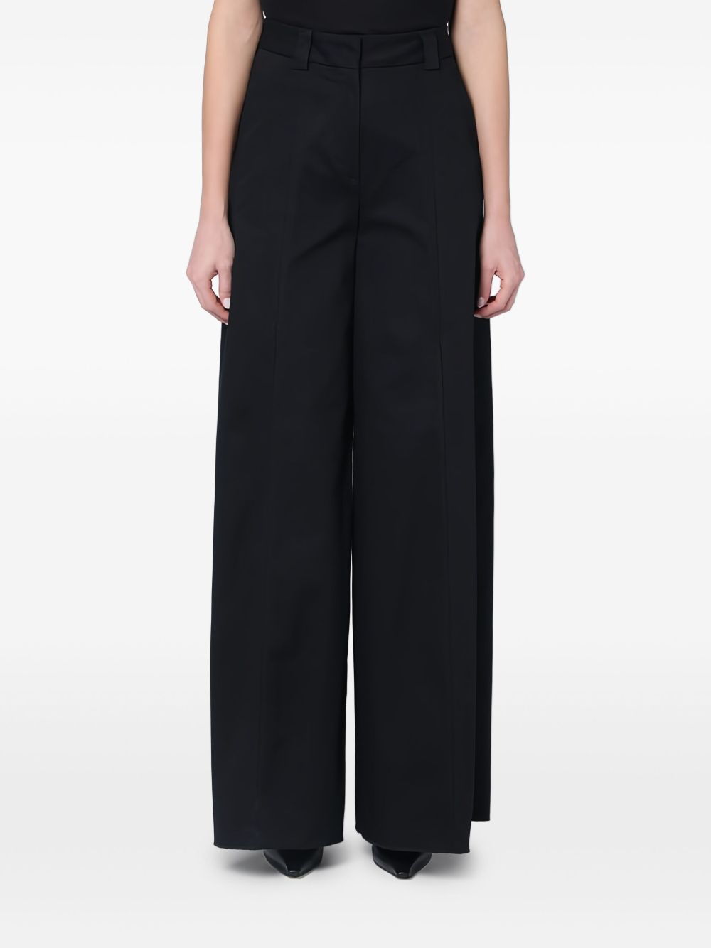 THE LATEST Trousers Black