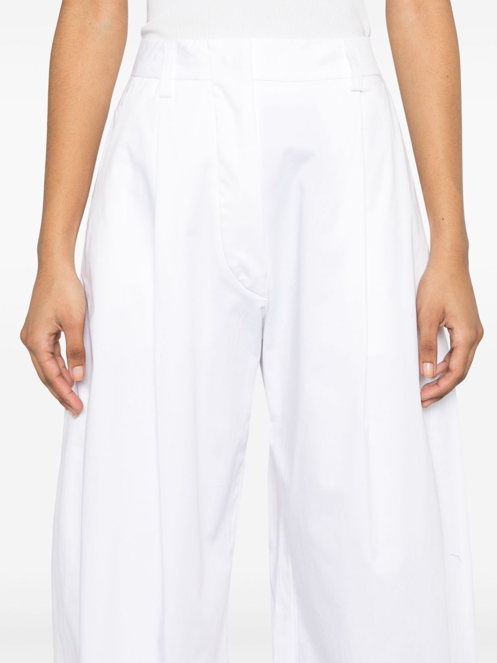 THE LATEST Trousers White