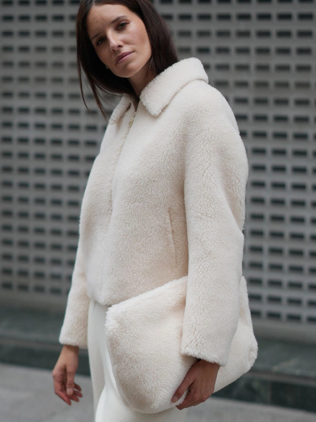 Teddy Wool Clutch-Clutch-Bel Cashmere S.C.-15.7 x 9.8 in (40 x 25 cm)-Ivory-Urbanheer