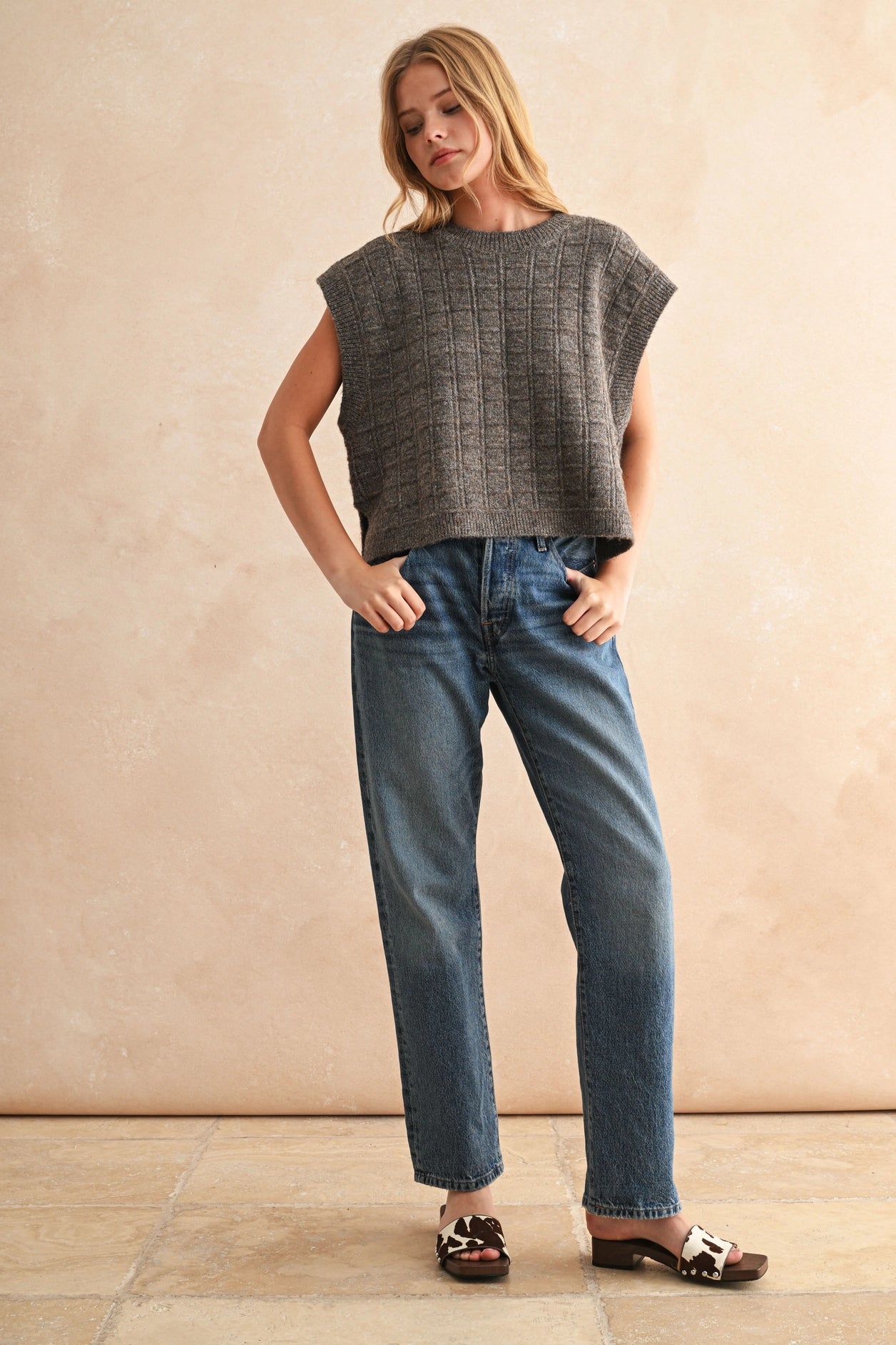 Textured Pattern Sweater Vest