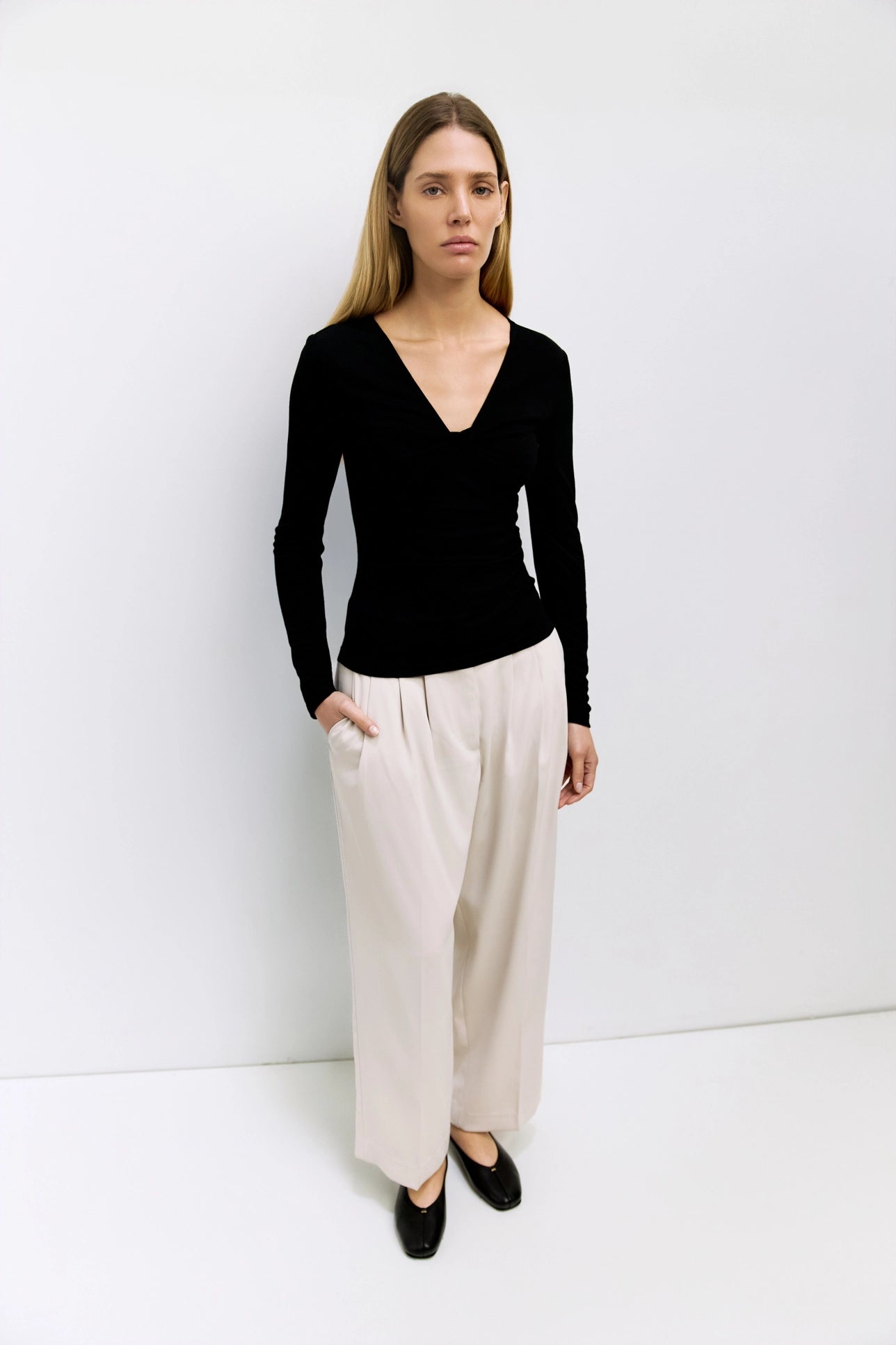The Amber Top | Twist Detail Knit Long Sleeve Top - Black
