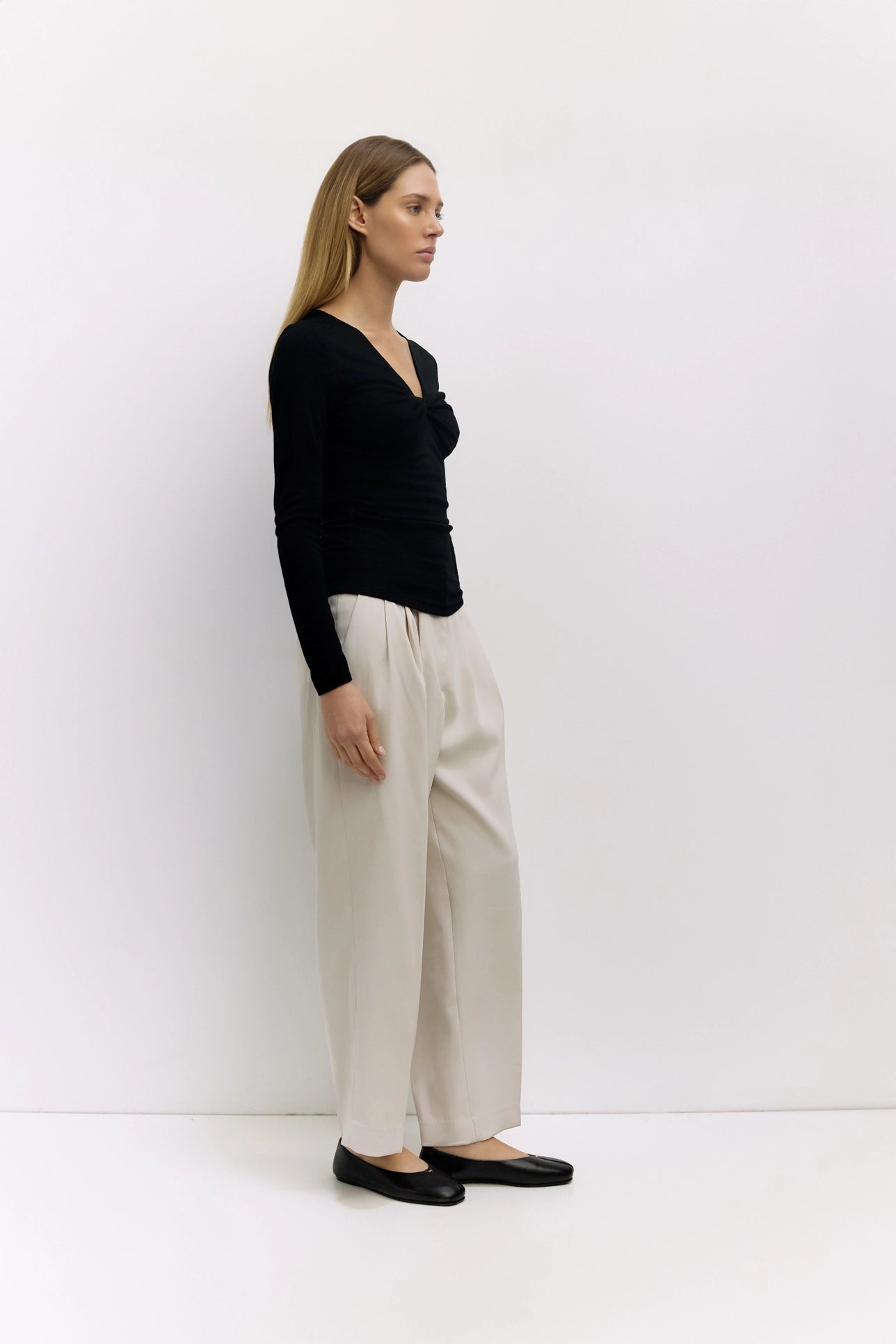 The Amber Top | Twist Detail Knit Long Sleeve Top - Black