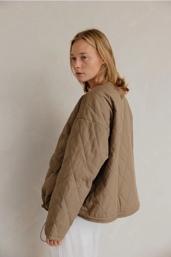 The Greta Jacket | Oversized Quilted Jacket with Drawstrings OLIVE-Jacket-MOD REF-S-OLIVE-Urbanheer