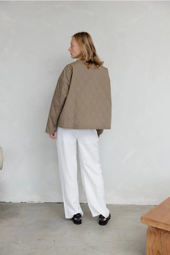 The Greta Jacket | Oversized Quilted Jacket with Drawstrings OLIVE-Jacket-MOD REF-S-OLIVE-Urbanheer