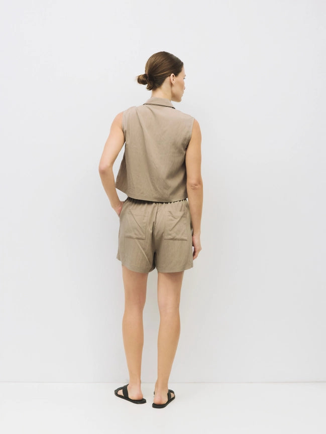 The Marion Top | Sleeveless Shirt with Cargo Pockets BEIGE-Top-MOD REF-S-BEIGE-Urbanheer