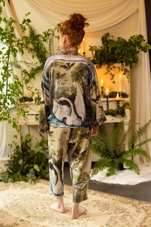 Theatre of Dreams Cropped Bamboo Kimono with Swan-Kimono-Market of Stars-length 60cm width 74 cm-Urbanheer
