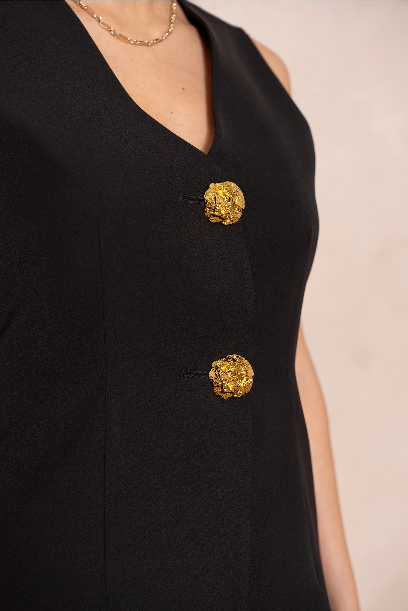 [Timeless] Long Sleeveless Vest with Textured Gold Buttons