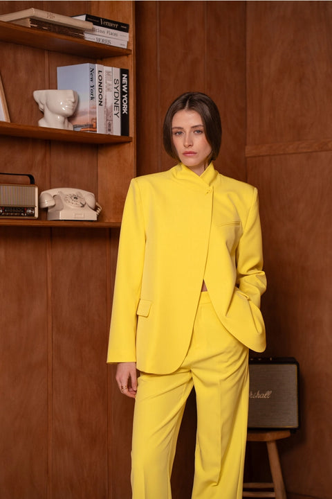 Timeless Structured Jacket with Fold-Down Officer Collar