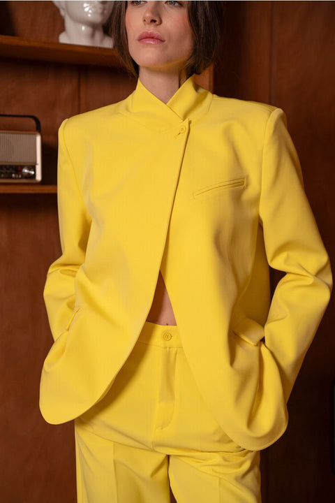 Timeless Structured Jacket with Fold-Down Officer Collar