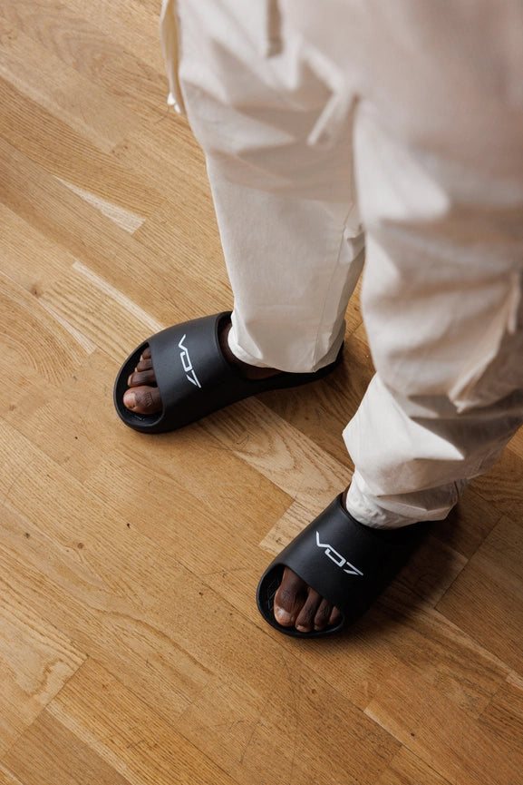 Totti Black-Sandals-VO7-40-Urbanheer