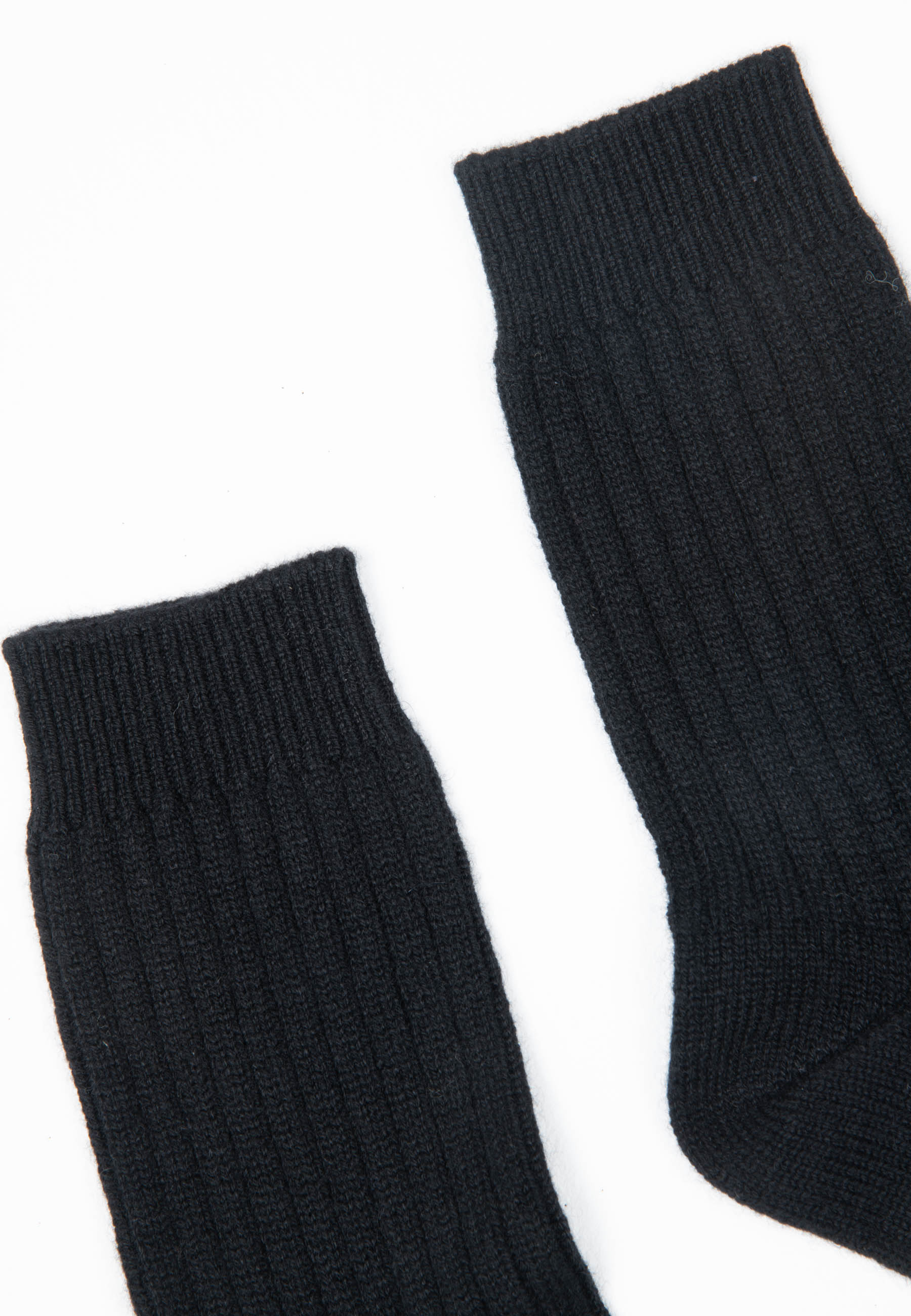 UNI 12 Chausettes en côte traditionnelle 4 fils en cachemire noir-chaussettes-Studio Cashmere8-TU-SC8-00839-noir-Urbanheer